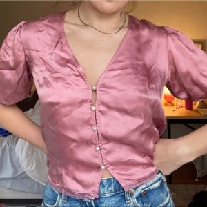 Aritzia Wilfred silky puff sleeve pearl button up